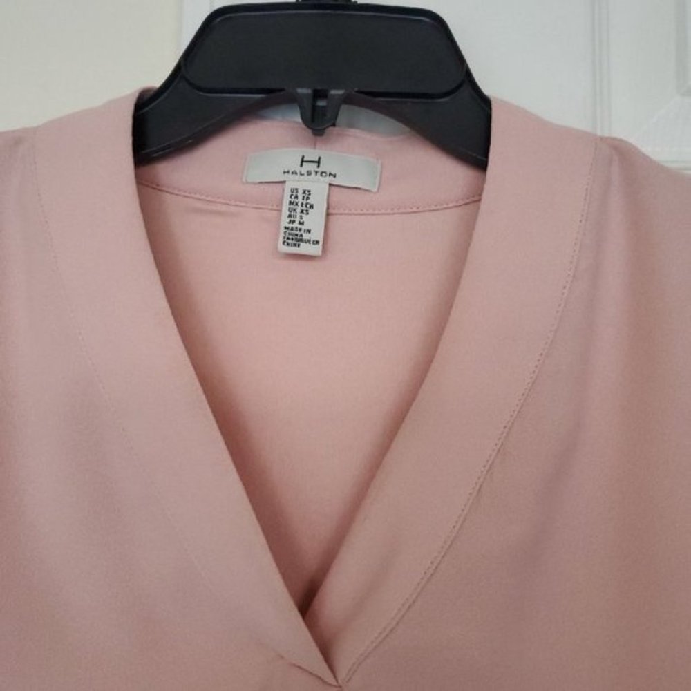 NWT HALSTON V-Neck Extended Shoulder Pink Blouse - XS, NWT. - Picture 3 of 4